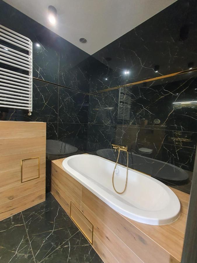 Apartament Dubaj グリヴィツェ エクステリア 写真
